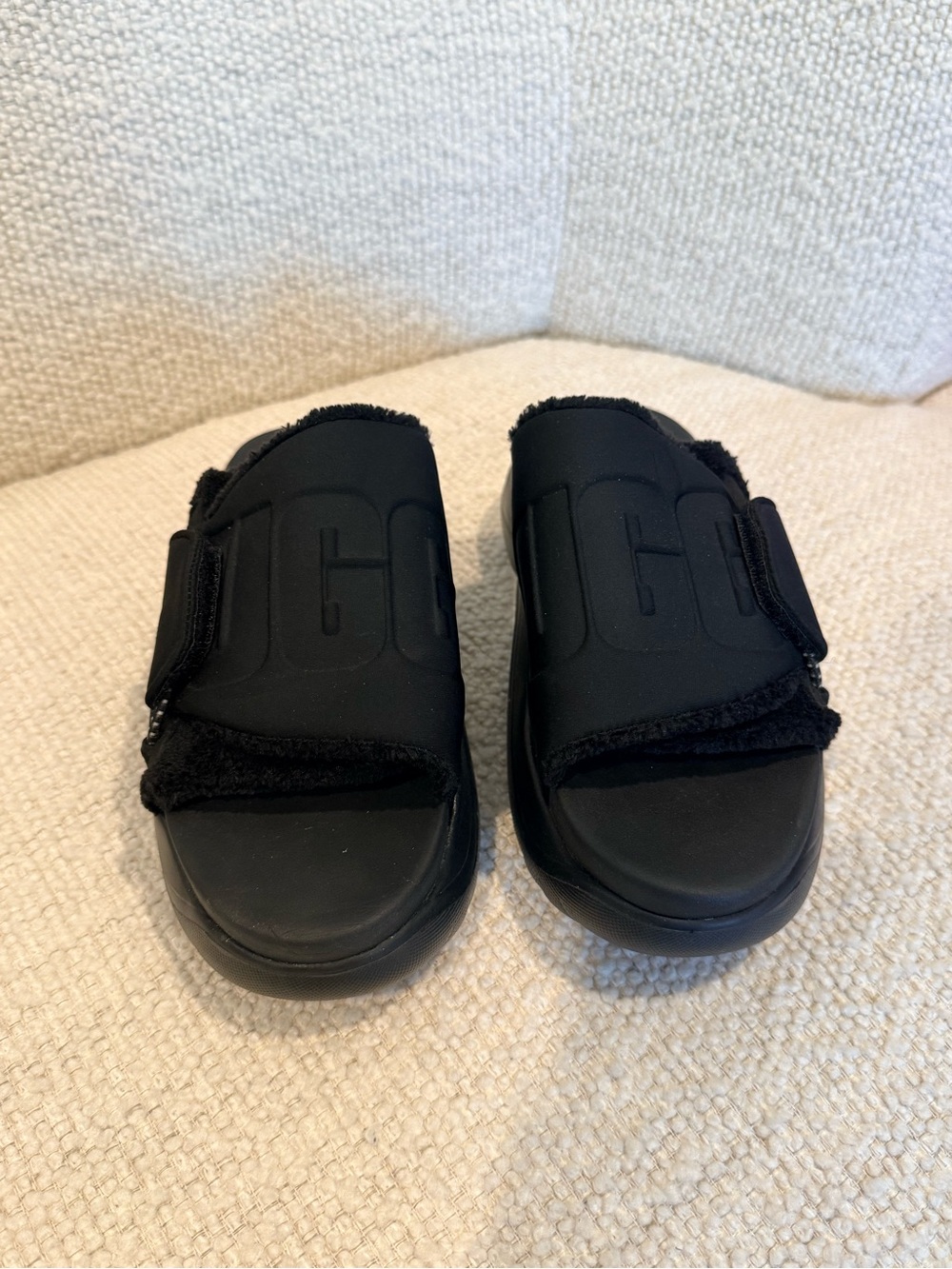 UGG Women’s LA Cloud Slide Sandals Black Slip-On Platform Shoes